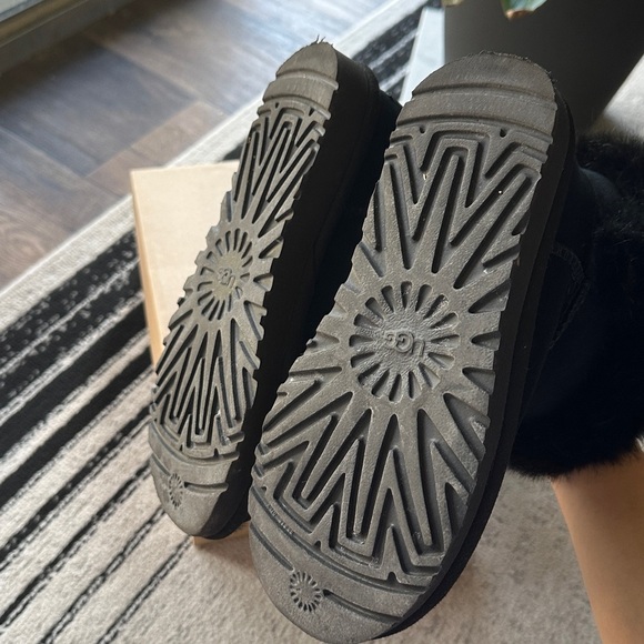 UGG Cathie Suede Genuine Sheepskin Lined Short Boots / SZ5 - Picture 8 of 13